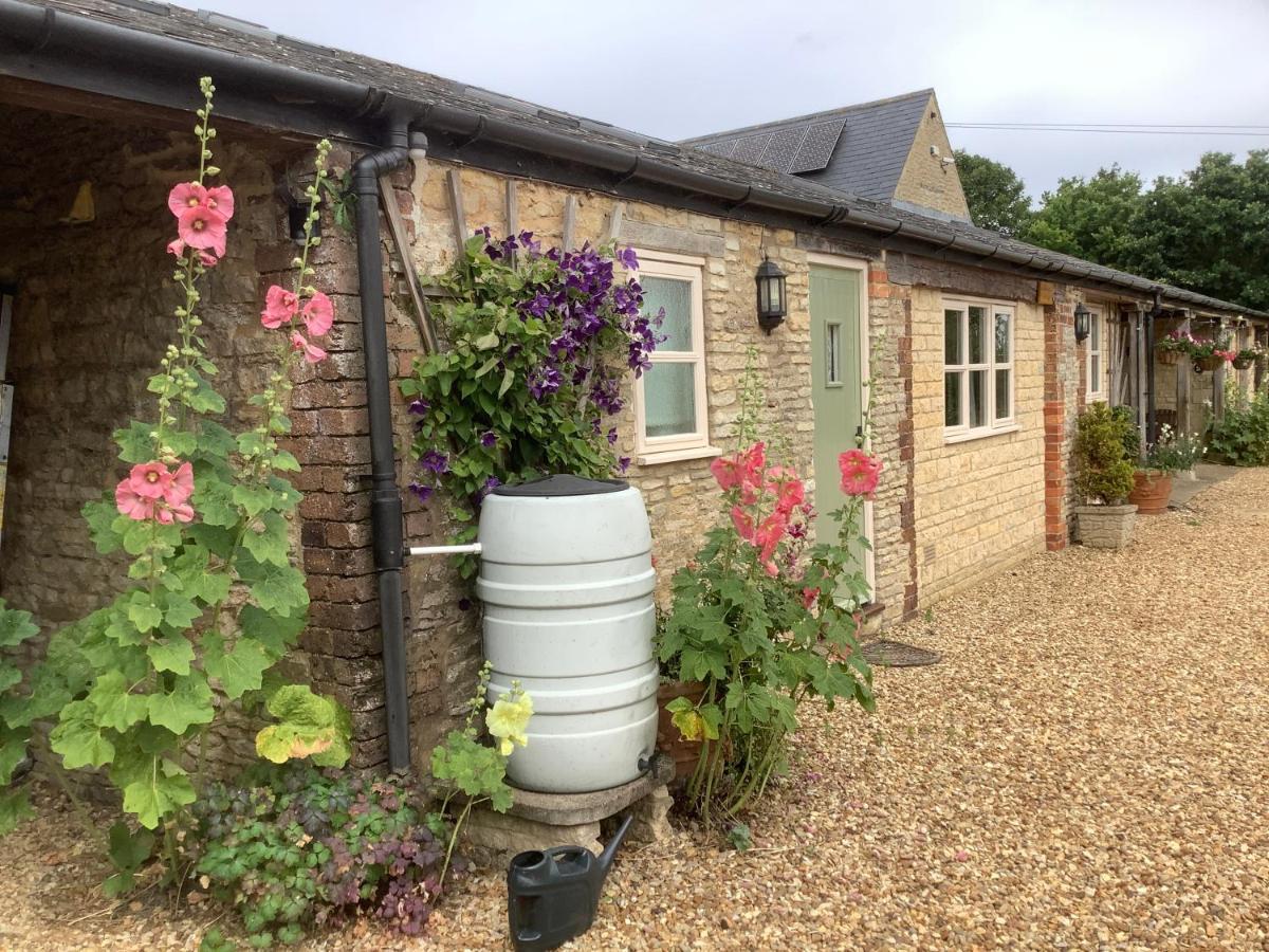Hollyhock Cottage, Clematis Cottages, สแตมฟอร์ด ภายนอก รูปภาพ